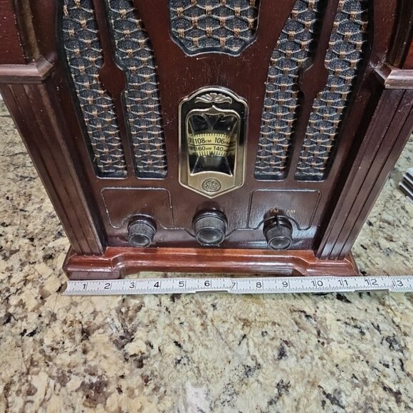 General Electric GE Model 7-4100JA Retro Cathedral AM/FM Radio Great Sound Read - Picture 5 of 12